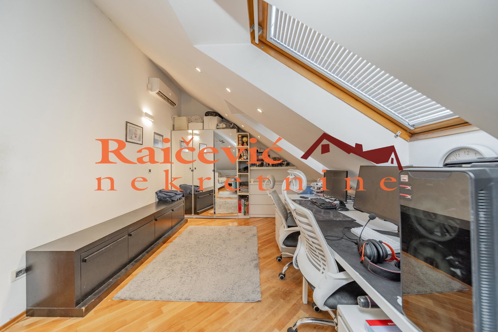 128015 Petosoban stan na prodaju, Vukov Spomenik, Beograd, 160m², 595.000 €