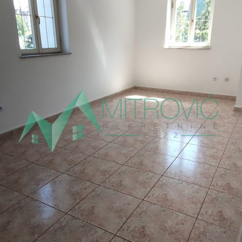 Lokal na prodaju, Nova Detelinara, Novi Sad, 300m², 3.500 €