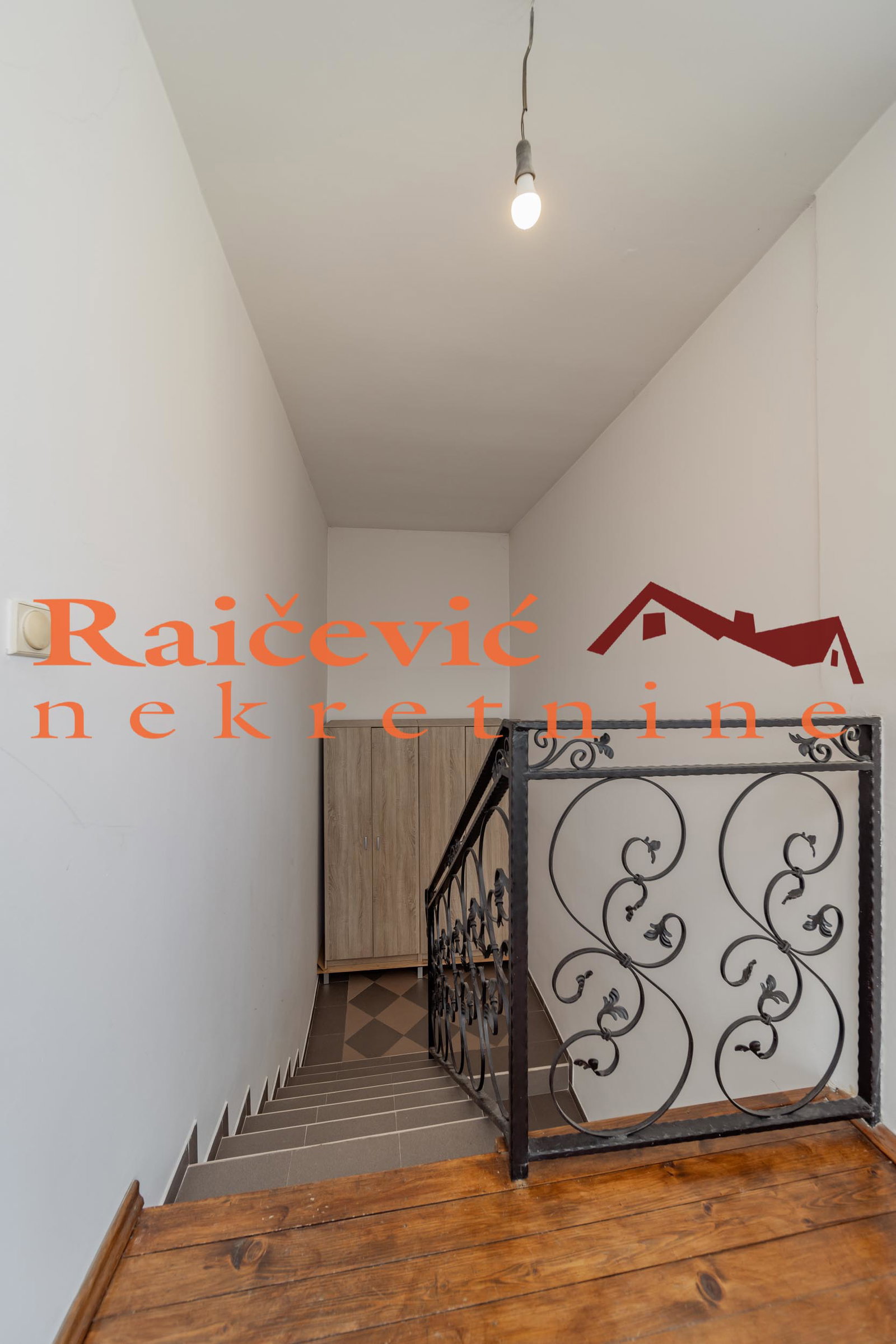 Kuća na prodaju, Višnjička Banja, Beograd, 263m², 340.000 €