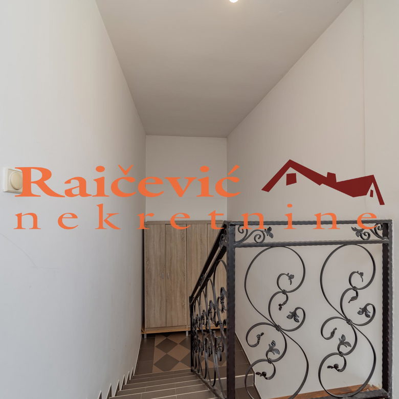 Kuća na prodaju, Višnjička Banja, Beograd, 263m², 340.000 €