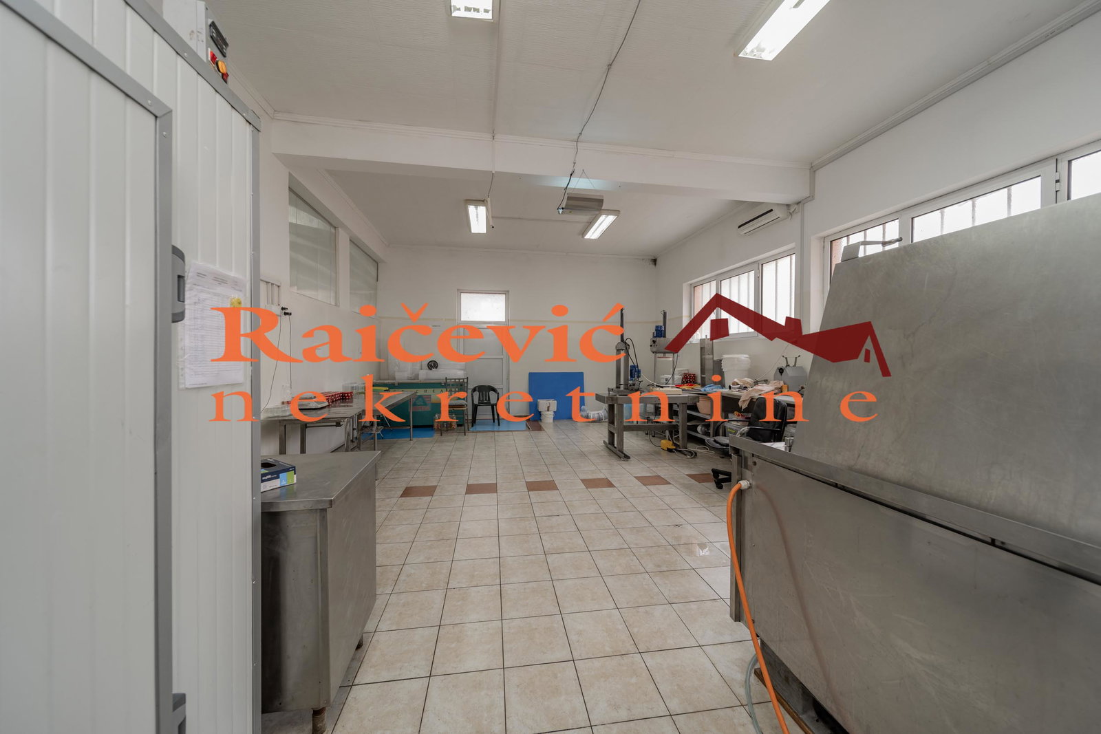 Lokal Prodaja Beograd Vojvode Vlahovića 315 m2