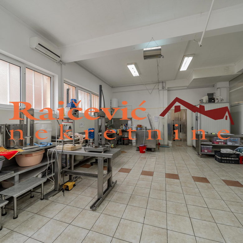 Lokal Prodaja Beograd Vojvode Vlahovića 315 m2