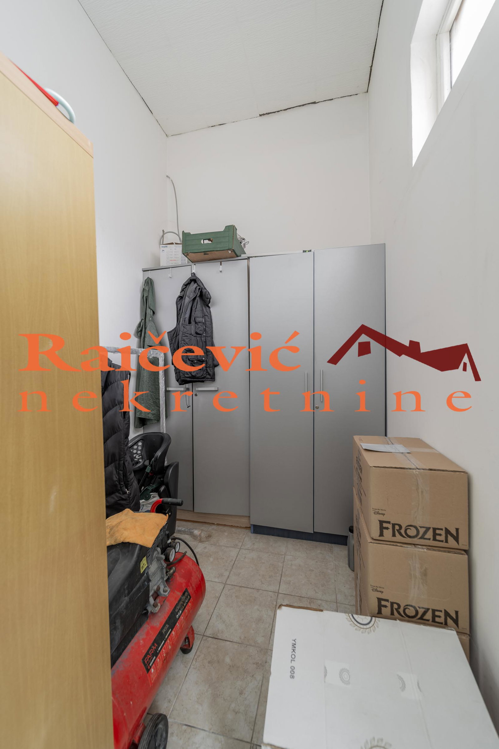 Lokal Prodaja Beograd Vojvode Vlahovića 315 m2