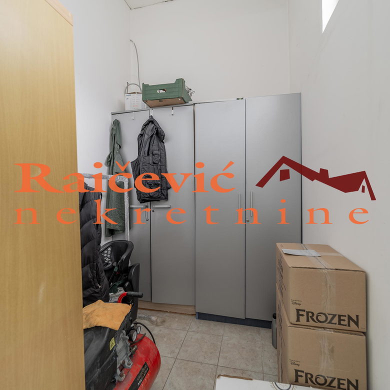 Lokal Prodaja Beograd Vojvode Vlahovića 315 m2