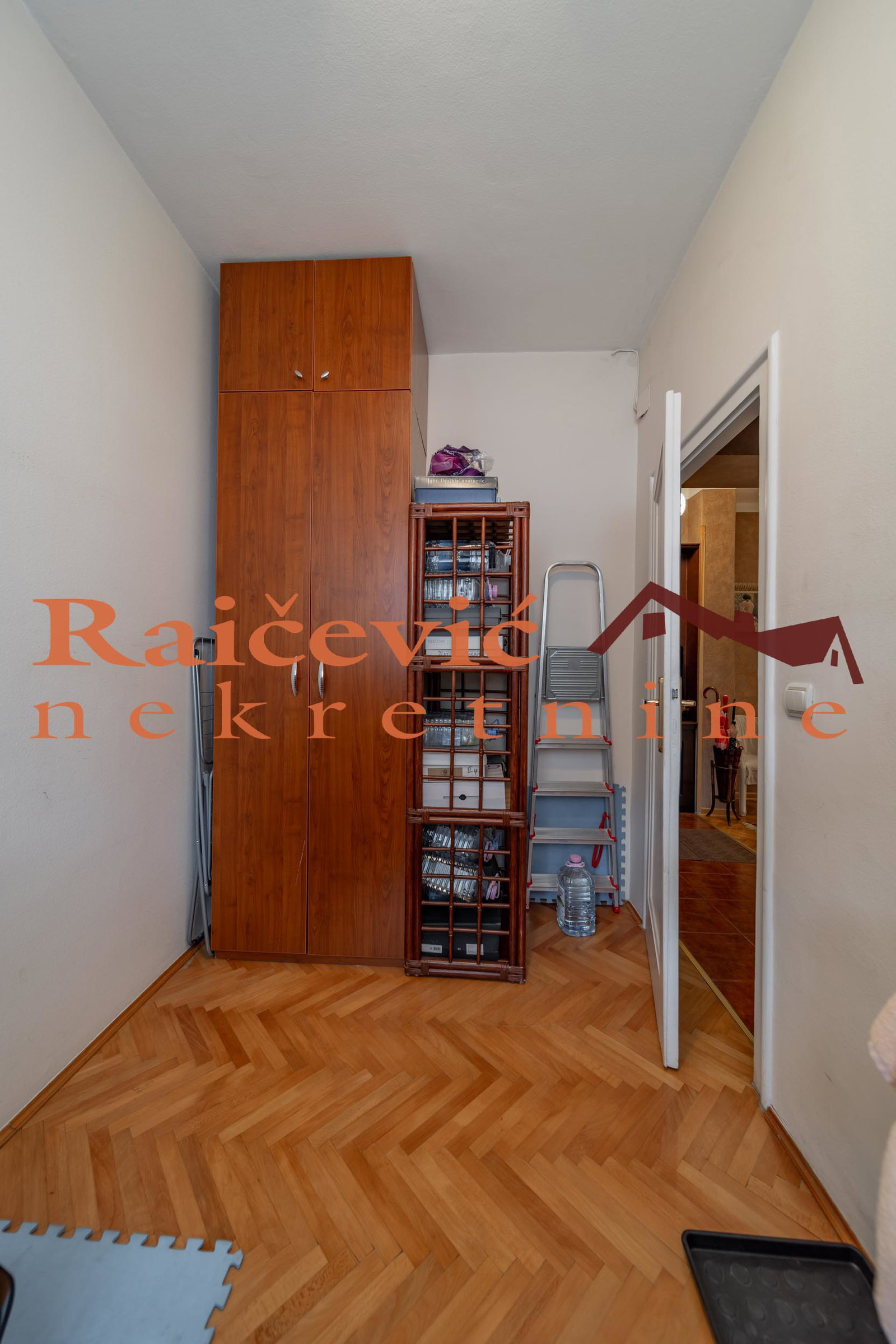 131894 Petosoban stan za izdavanje, Crveni Krst, Beograd, 108m², 2.000 €/mes