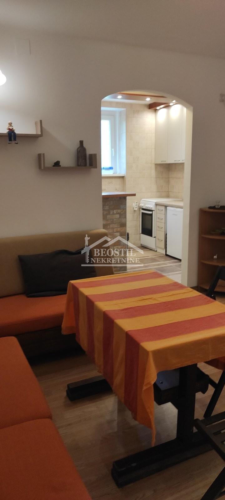 Stan Izdavanje Beograd Savski Trg 38 m2