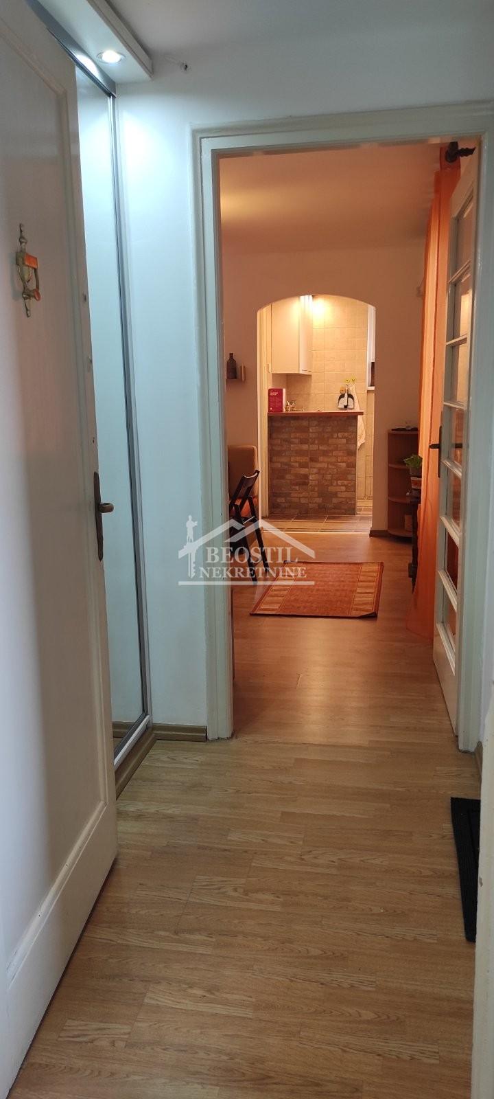 Stan Izdavanje Beograd Savski Trg 38 m2