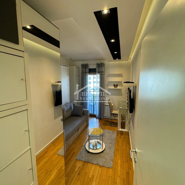 Jednoiposoban stan na prodaju, Zelena Avenija, Beograd, 41m², 196.800 €
