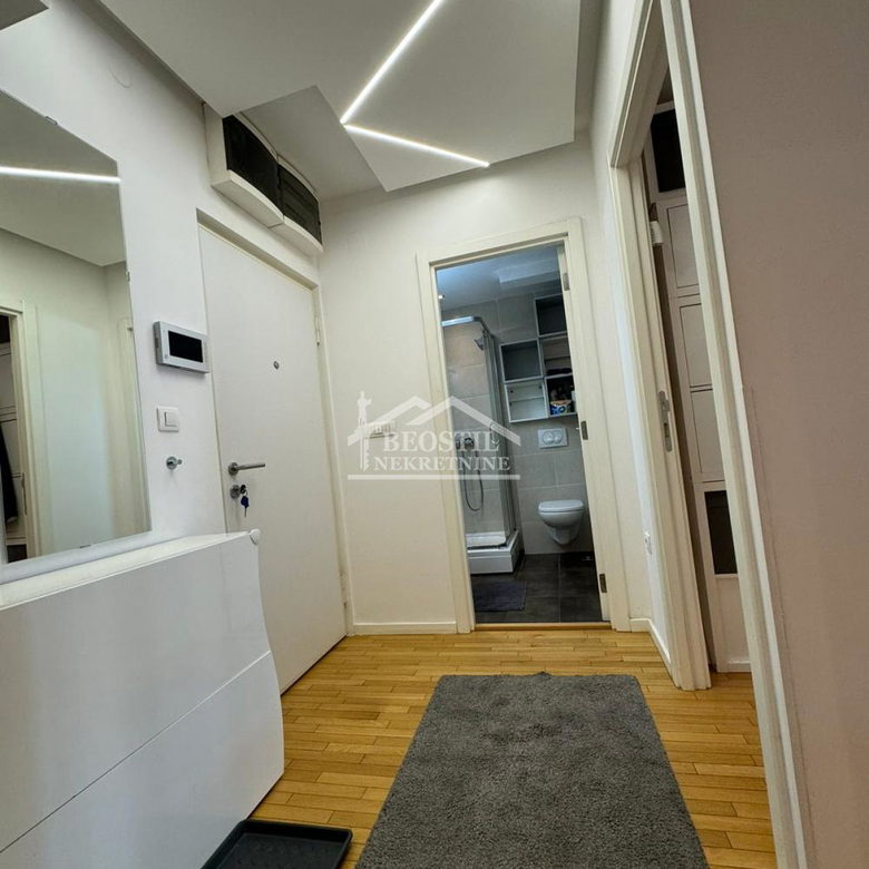 Jednoiposoban stan na prodaju, Zelena Avenija, Beograd, 41m², 196.800 €