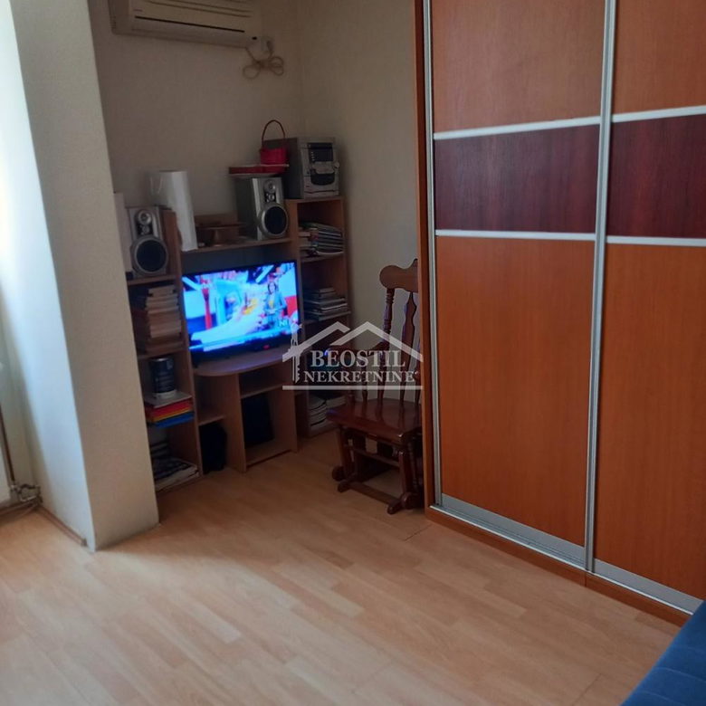 Stan Prodaja Beograd Zemun Polje 52 m2