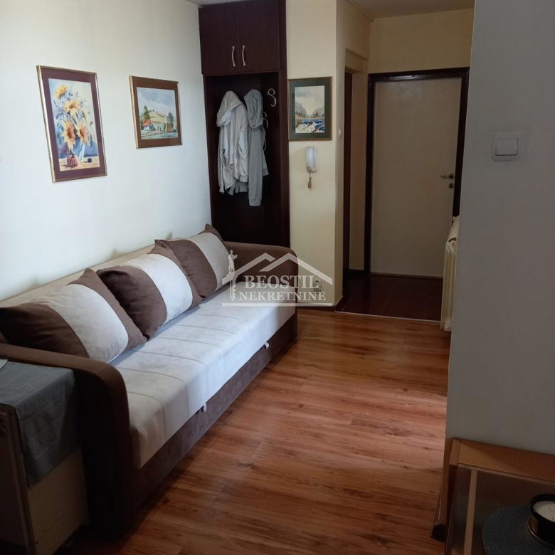 Stan Prodaja Beograd Zemun Polje 52 m2