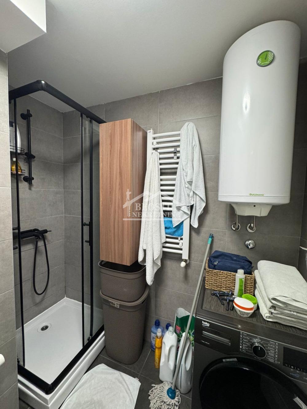 Trosoban stan na prodaju, Zelena Avenija, Beograd, 65.89m², 279.900 €