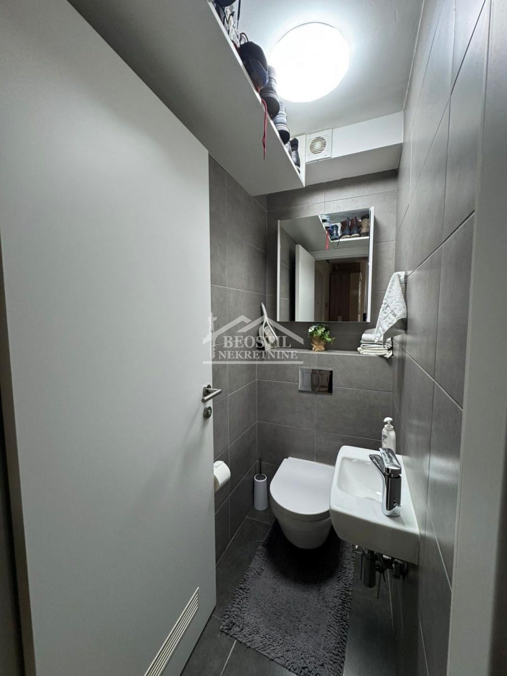 Trosoban stan na prodaju, Zelena Avenija, Beograd, 65.89m², 279.900 €