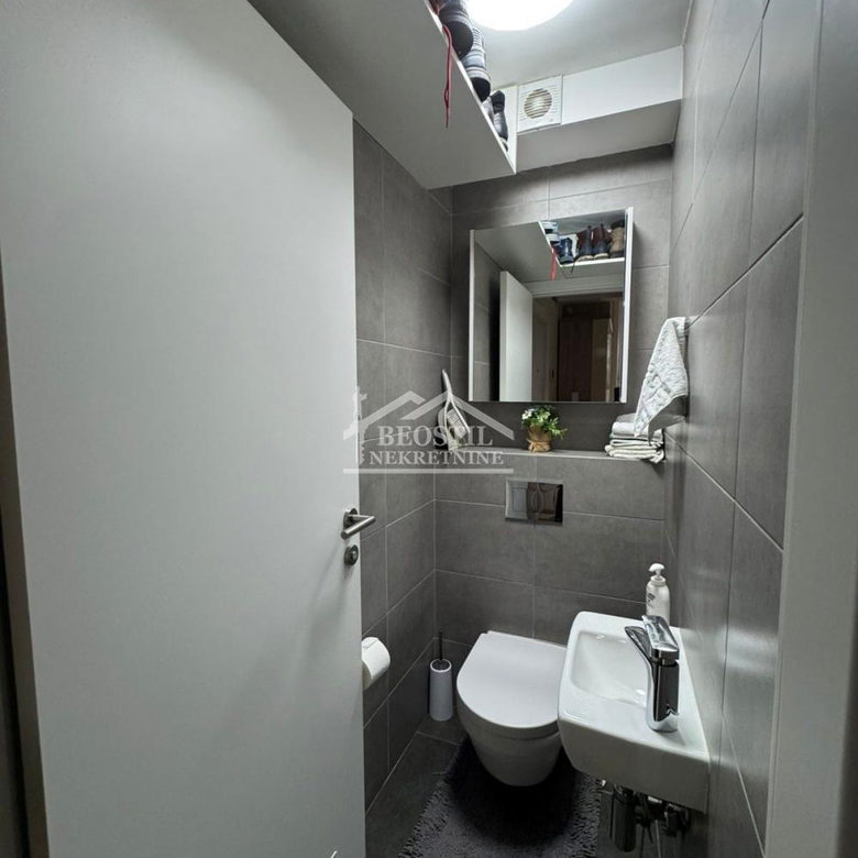 Trosoban stan na prodaju, Zelena Avenija, Beograd, 65.89m², 279.900 €