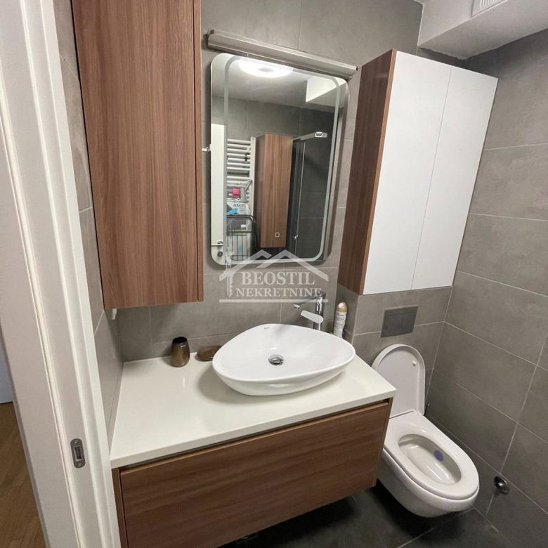 Trosoban stan na prodaju, Zelena Avenija, Beograd, 65.89m², 279.900 €