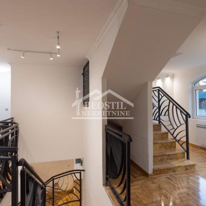 Kuća za izdavanje, Jajinci, Beograd, 417m², 3.000 €/mes