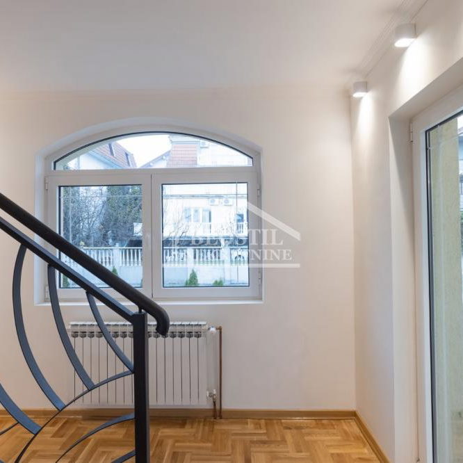 Kuća za izdavanje, Jajinci, Beograd, 417m², 3.000 €/mes
