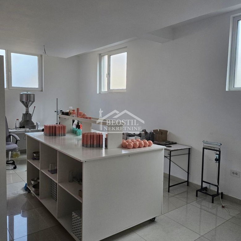Lokal Prodaja Beograd Višnjica 137 m2