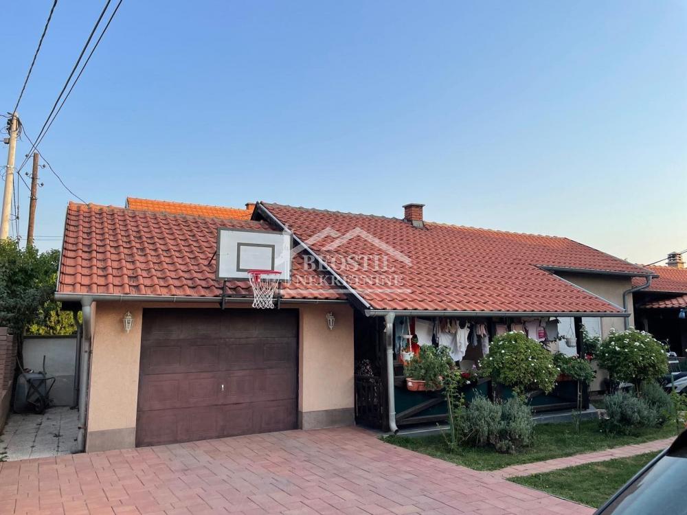 Kuća na prodaju, Carina, Smederevo, 418m², 249.000 €
