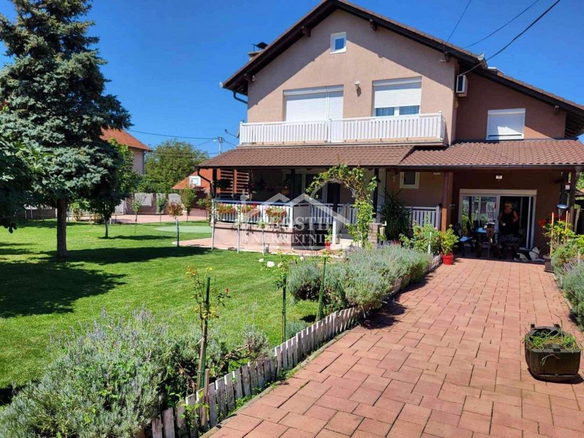 Kuća Prodaja Smederevo  418 m2