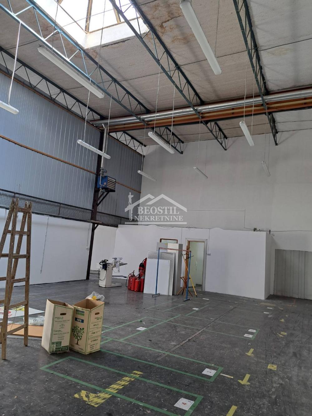 Lokal Izdavanje Beograd Batajnica 701 m2