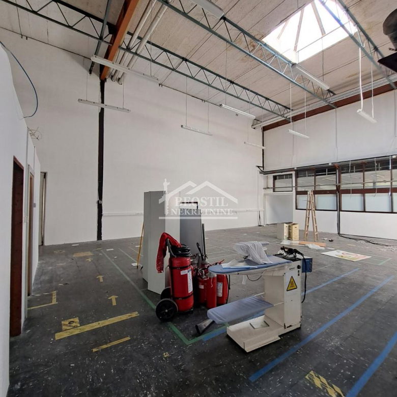 Lokal Izdavanje Beograd Batajnica 701 m2