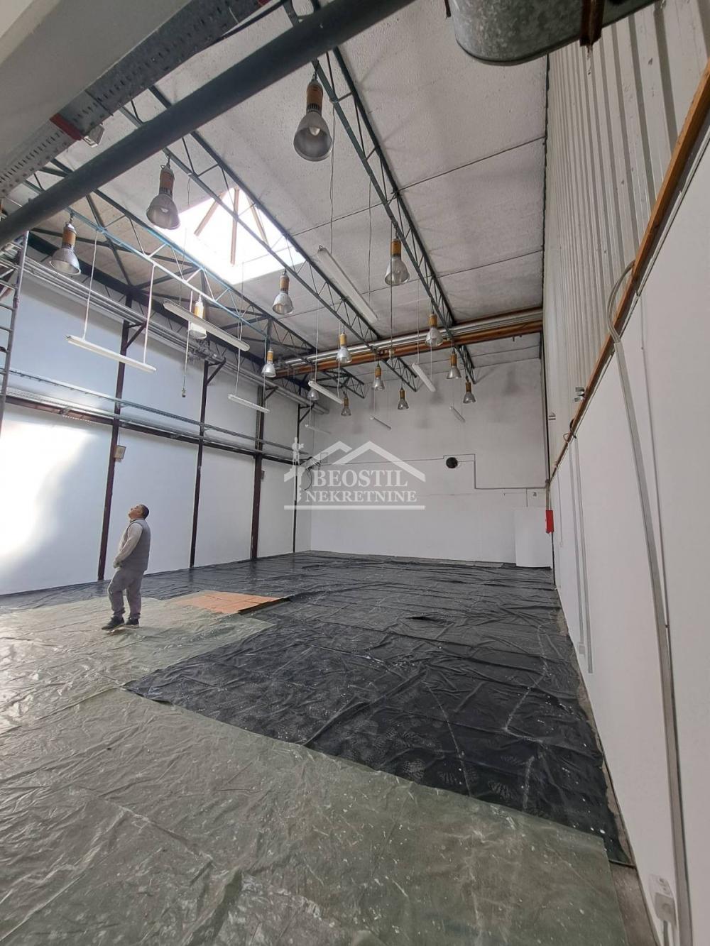 Lokal Izdavanje Beograd Batajnica 701 m2