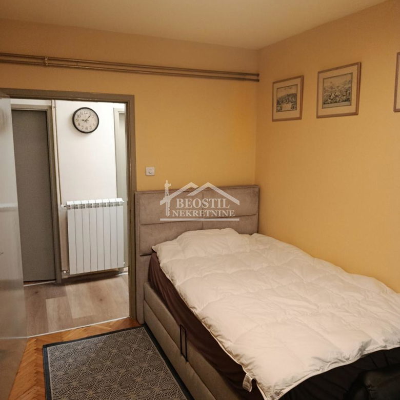 Četvorosoban stan na prodaju, Gradska Bolnica, Beograd, 104m², 348.000 €