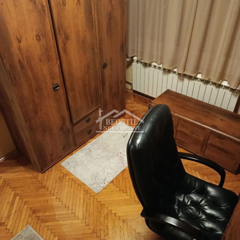 Četvorosoban stan na prodaju, Gradska Bolnica, Beograd, 104m², 348.000 €