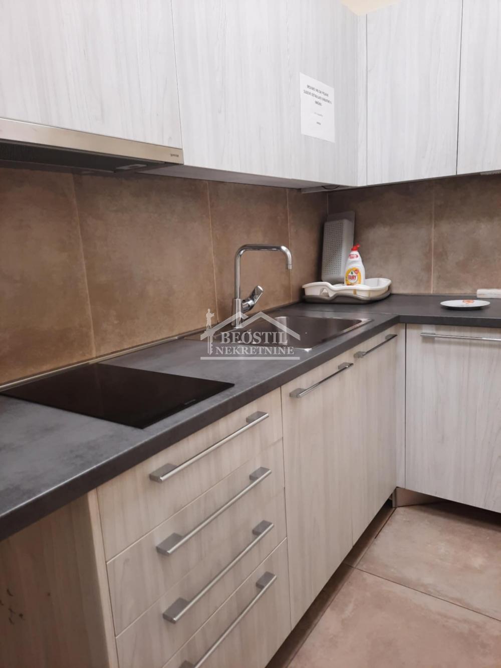 Lokal Izdavanje Beograd Kej 27 m2