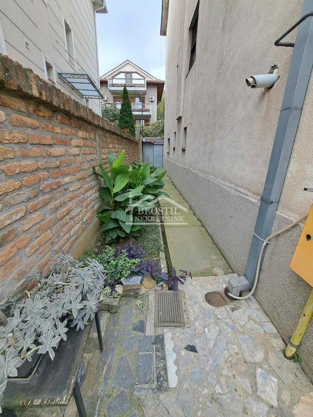 132024571_15_20251015104518 Kuća na prodaju, Centar, Beograd, 180m², 271.000 €