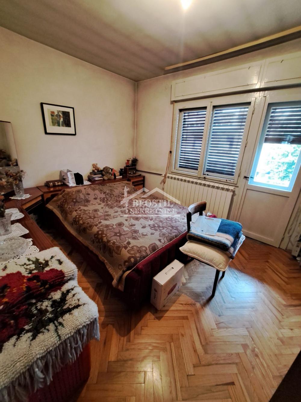 Kuća Prodaja Beograd Kuća Prodaja Beograd Centar (Voždovac) 180 m2