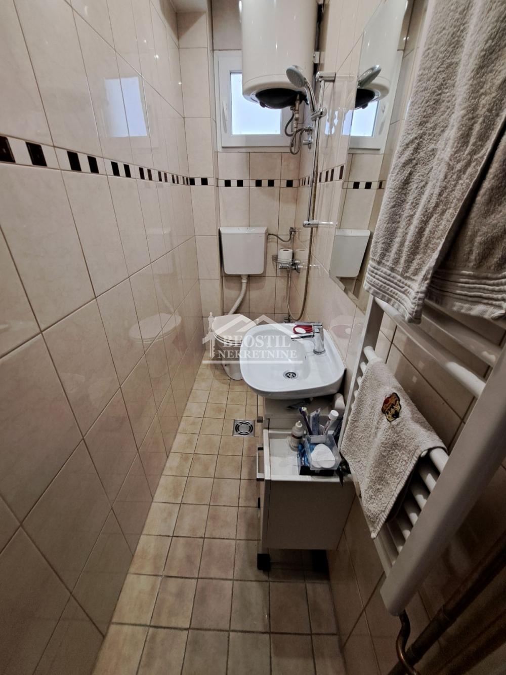 Kuća Prodaja Beograd Kuća Prodaja Beograd Centar (Voždovac) 180 m2