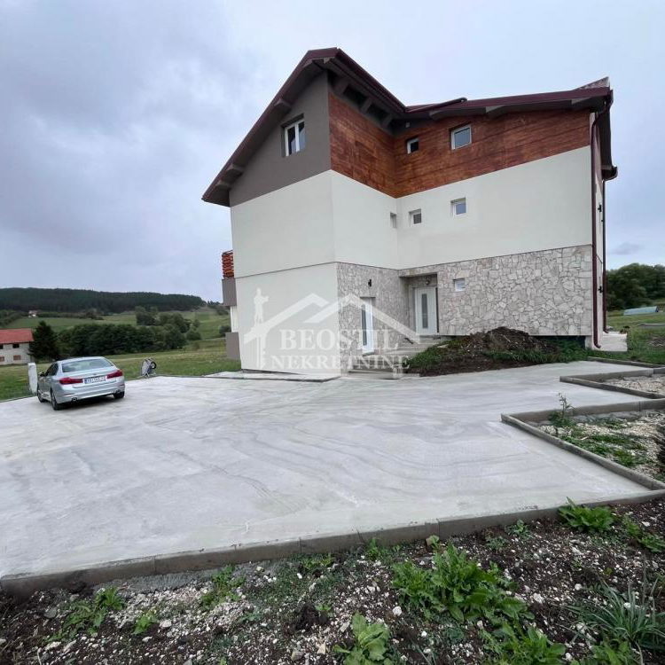 Dvosoban stan na prodaju, Kremna, Užice, 32m², 57.600 €