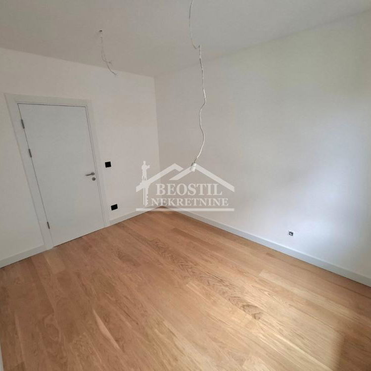 Četvorosoban stan na prodaju, Banovo Brdo, Beograd, 112m², 336.000 €