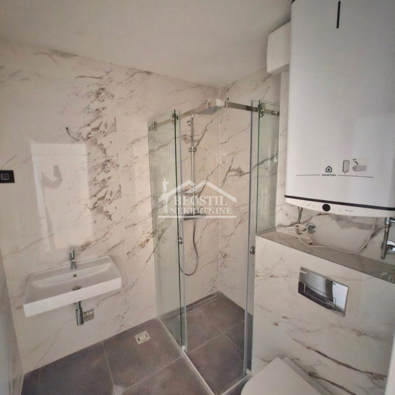 Četvorosoban stan na prodaju, Banovo Brdo, Beograd, 112m², 336.000 €