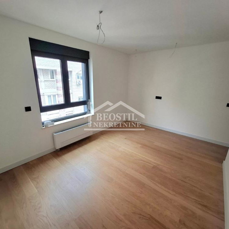Četvorosoban stan na prodaju, Banovo Brdo, Beograd, 112m², 336.000 €