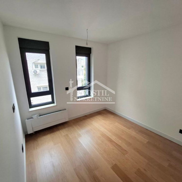 Četvorosoban stan na prodaju, Banovo Brdo, Beograd, 112m², 336.000 €
