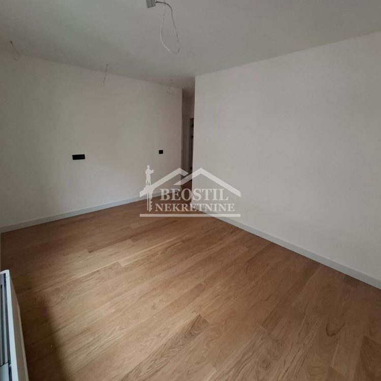 Četvorosoban stan na prodaju, Banovo Brdo, Beograd, 112m², 336.000 €