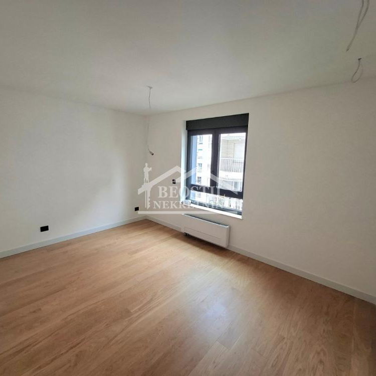 Četvorosoban stan na prodaju, Banovo Brdo, Beograd, 112m², 336.000 €