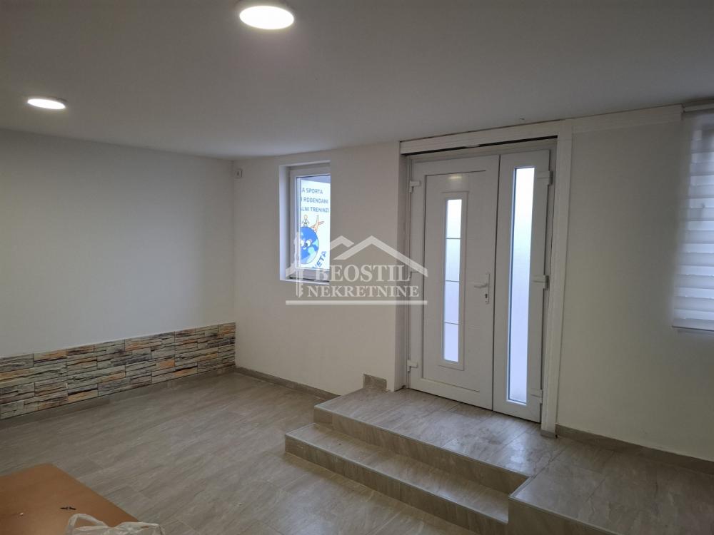 Lokal Izdavanje Beograd Ledine 400 m2