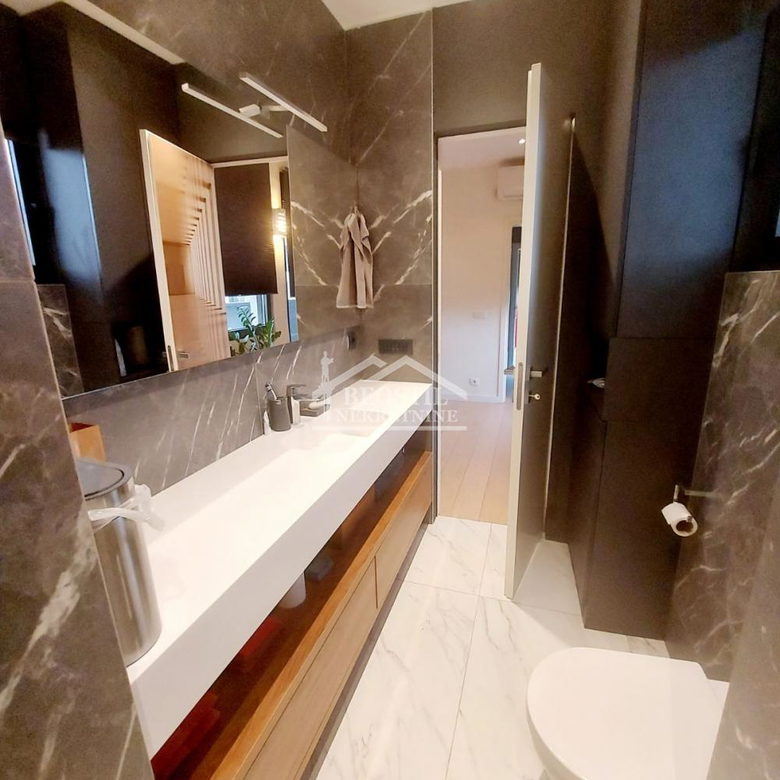 Trosoban stan na prodaju, Dorćol, Beograd, 60m², 359.000 €
