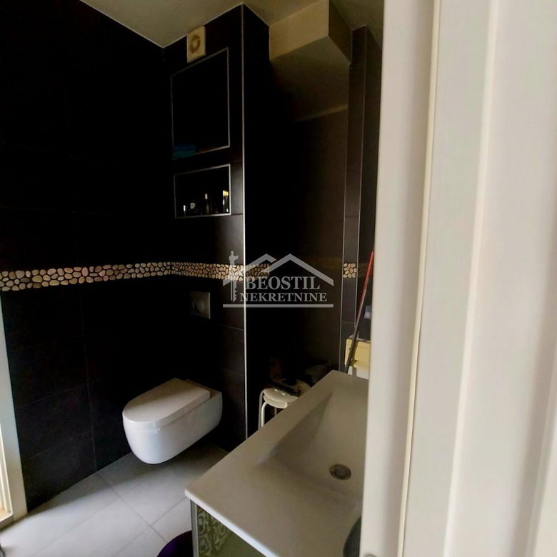 Stan Prodaja Beograd Dorćol 60 m2