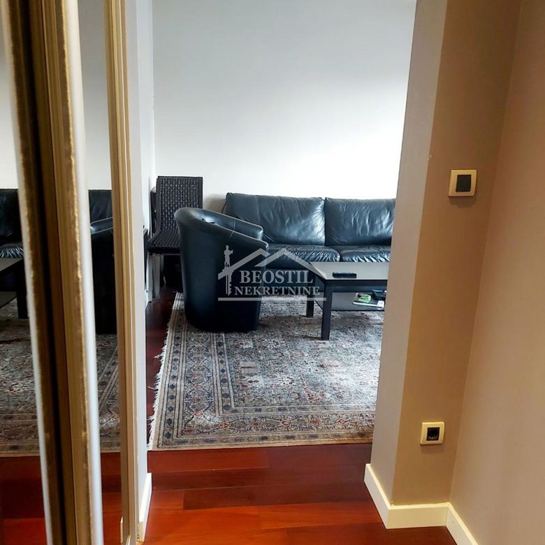 Stan Prodaja Beograd Dorćol 60 m2