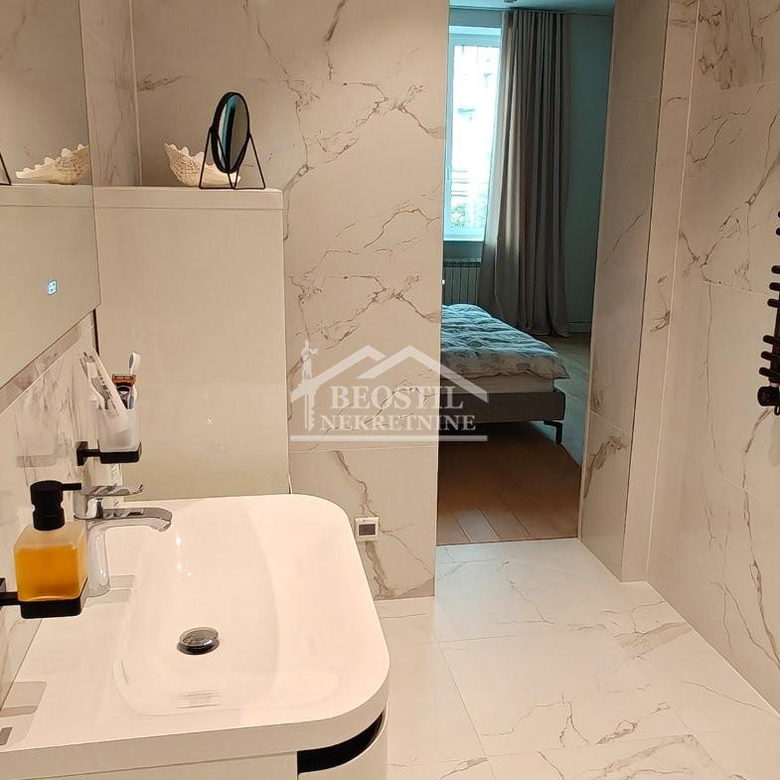 Četvorosoban stan na prodaju, Beograd Centar, Beograd, 133m², 1.100.000 €