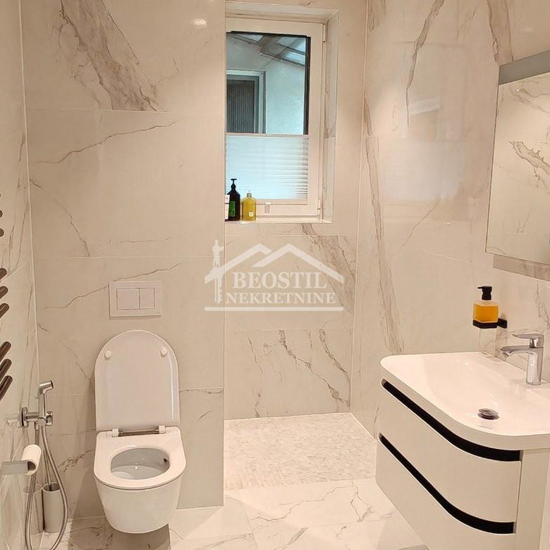 Četvorosoban stan na prodaju, Beograd Centar, Beograd, 133m², 1.100.000 €