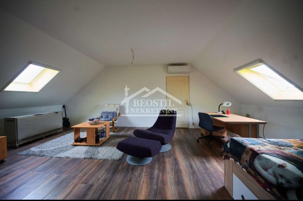 132024735_10_20251230175201 Kuća na prodaju, Centar, Kikinda, 304m², 350.000 €