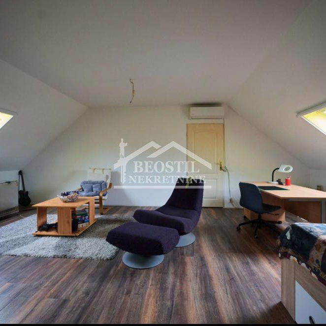 Kuća na prodaju, Centar, Kikinda, 304m², 350.000 €