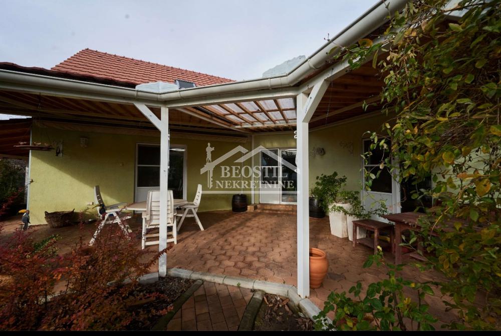 132024735_17_20251230175201 Kuća na prodaju, Centar, Kikinda, 304m², 350.000 €
