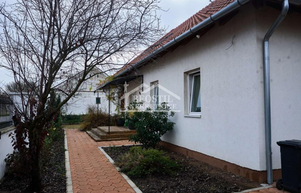 132024735_18_20251230175202 Kuća na prodaju, Centar, Kikinda, 304m², 350.000 €